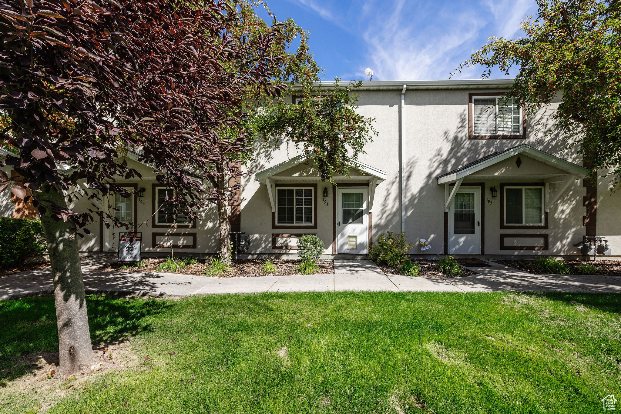 194 STIRLING PL