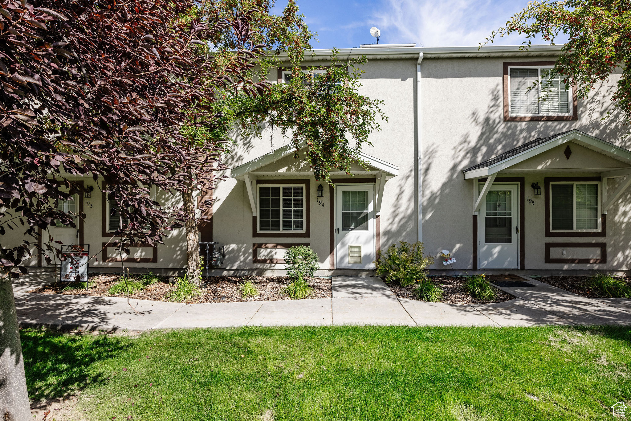 194 STIRLING PL