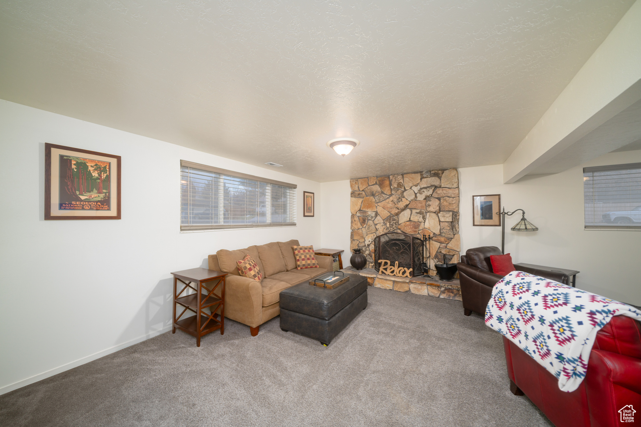 597 MAPLE DR