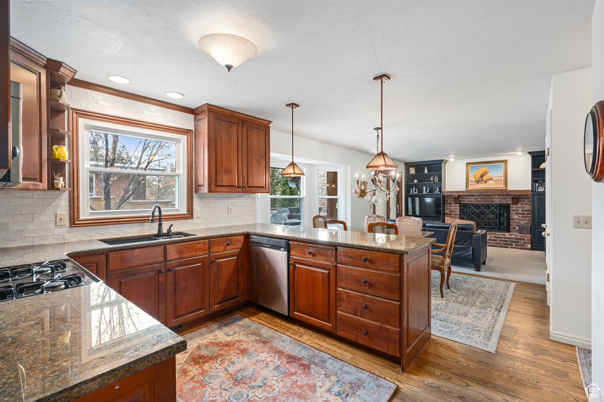 3238 E HAMPTON CT