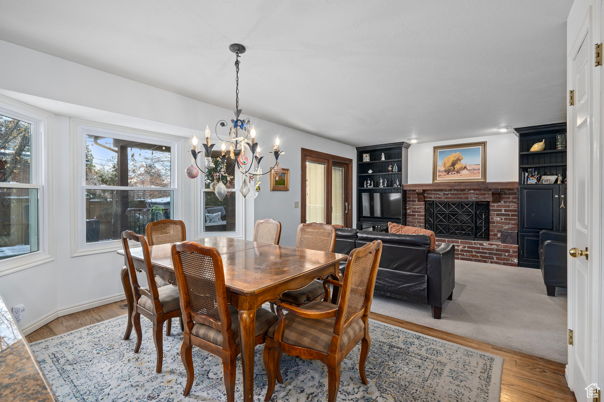 3238 E HAMPTON CT