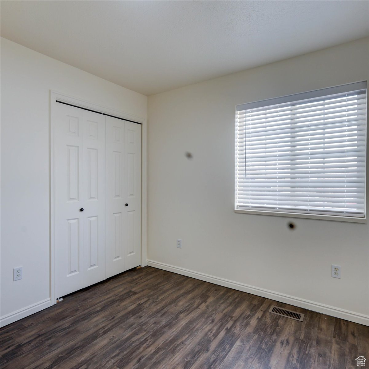 206 S ROSEWOOD CIR