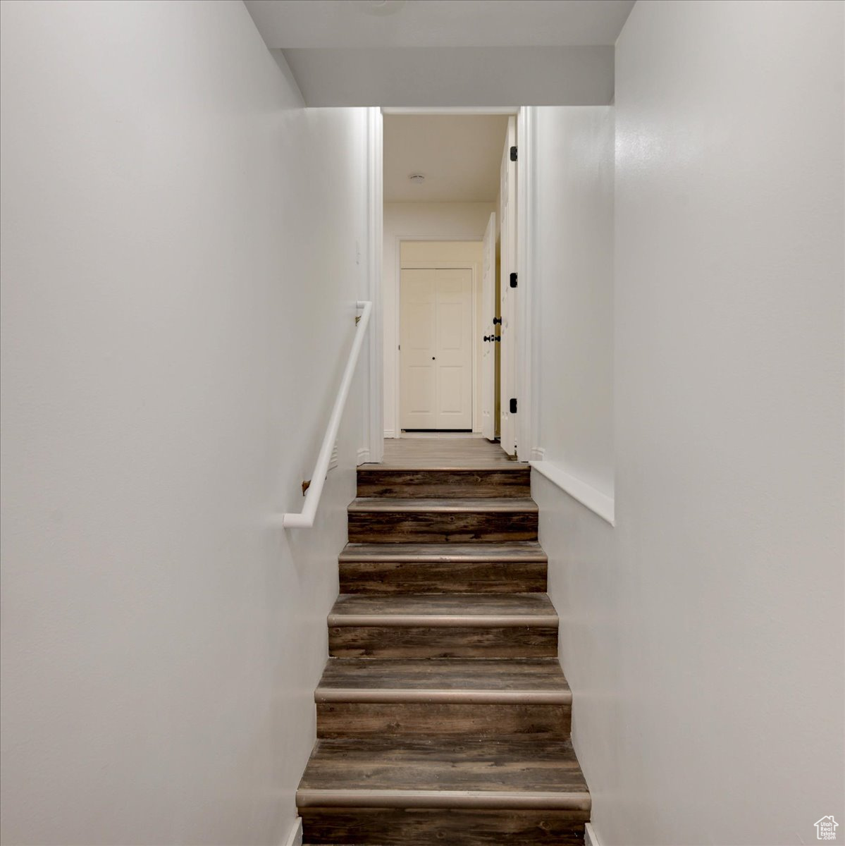 206 S ROSEWOOD CIR