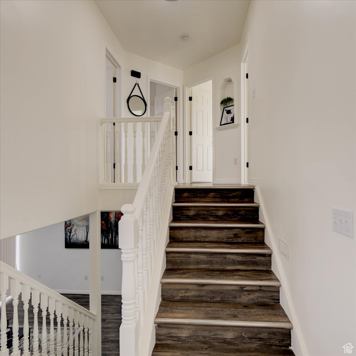206 S ROSEWOOD CIR