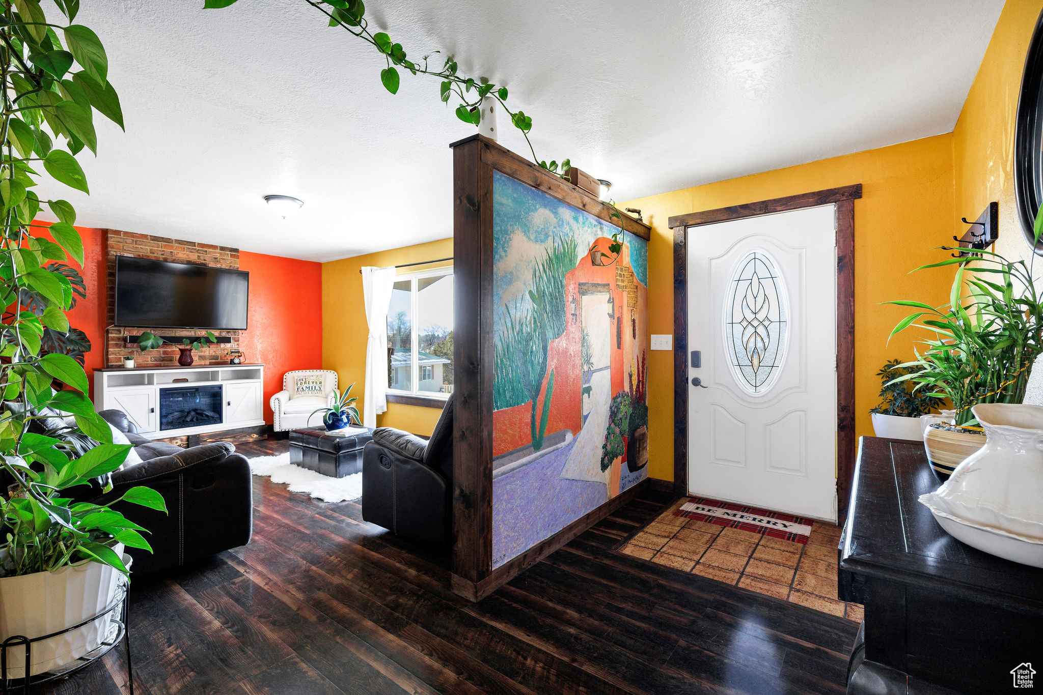 707 E SUNSET CIR