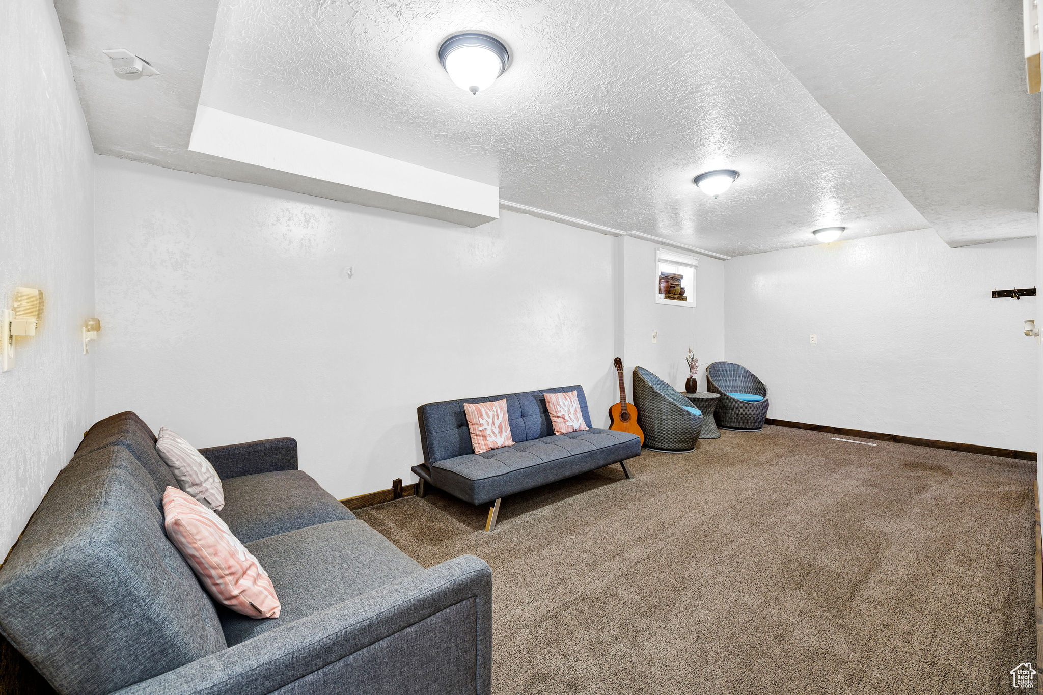707 E SUNSET CIR