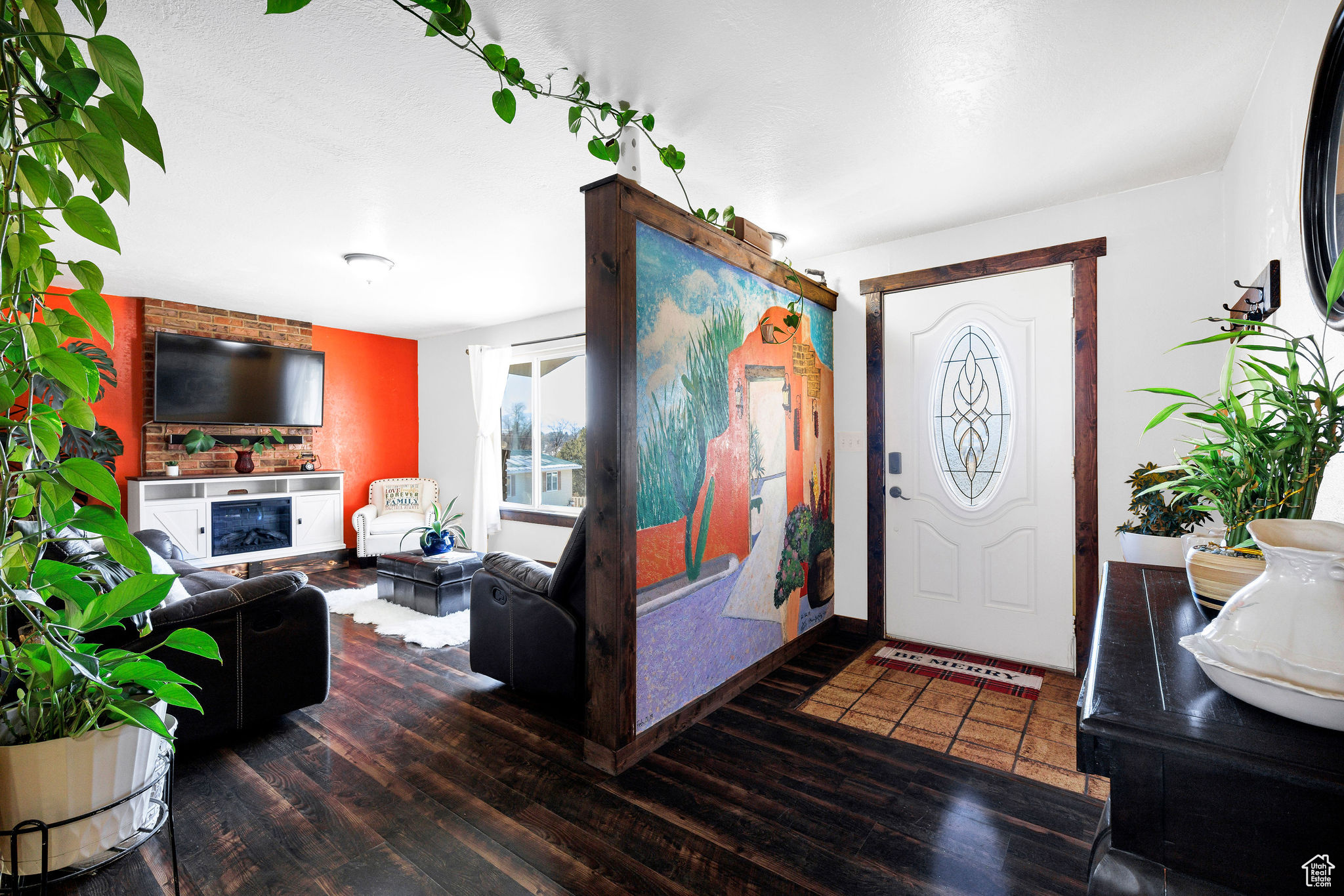 707 E SUNSET CIR