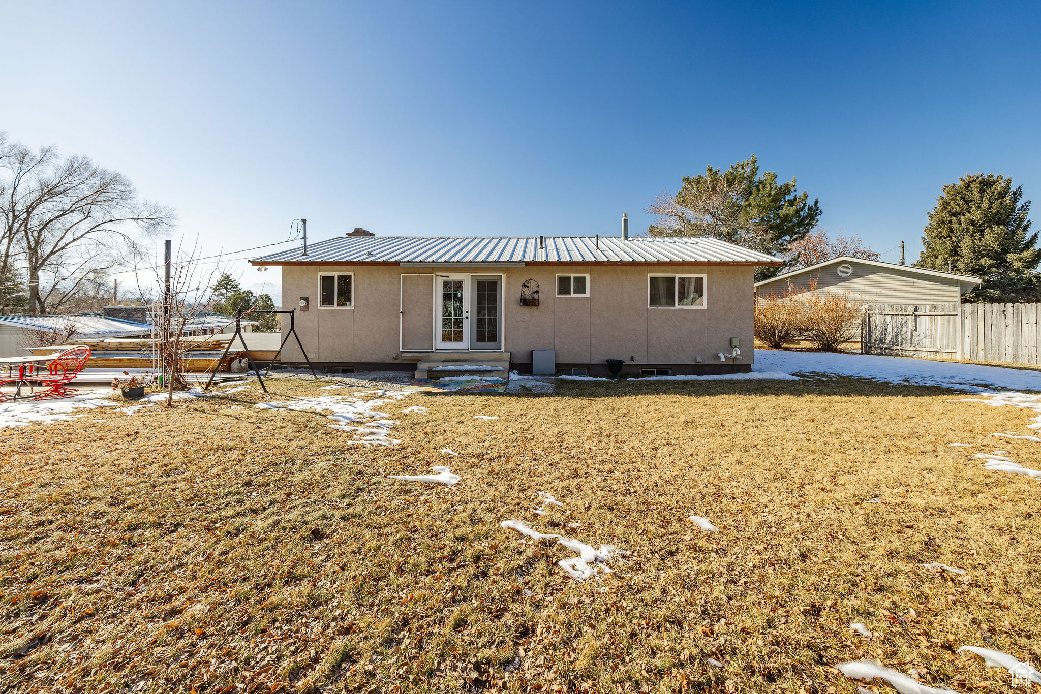 707 E SUNSET CIR