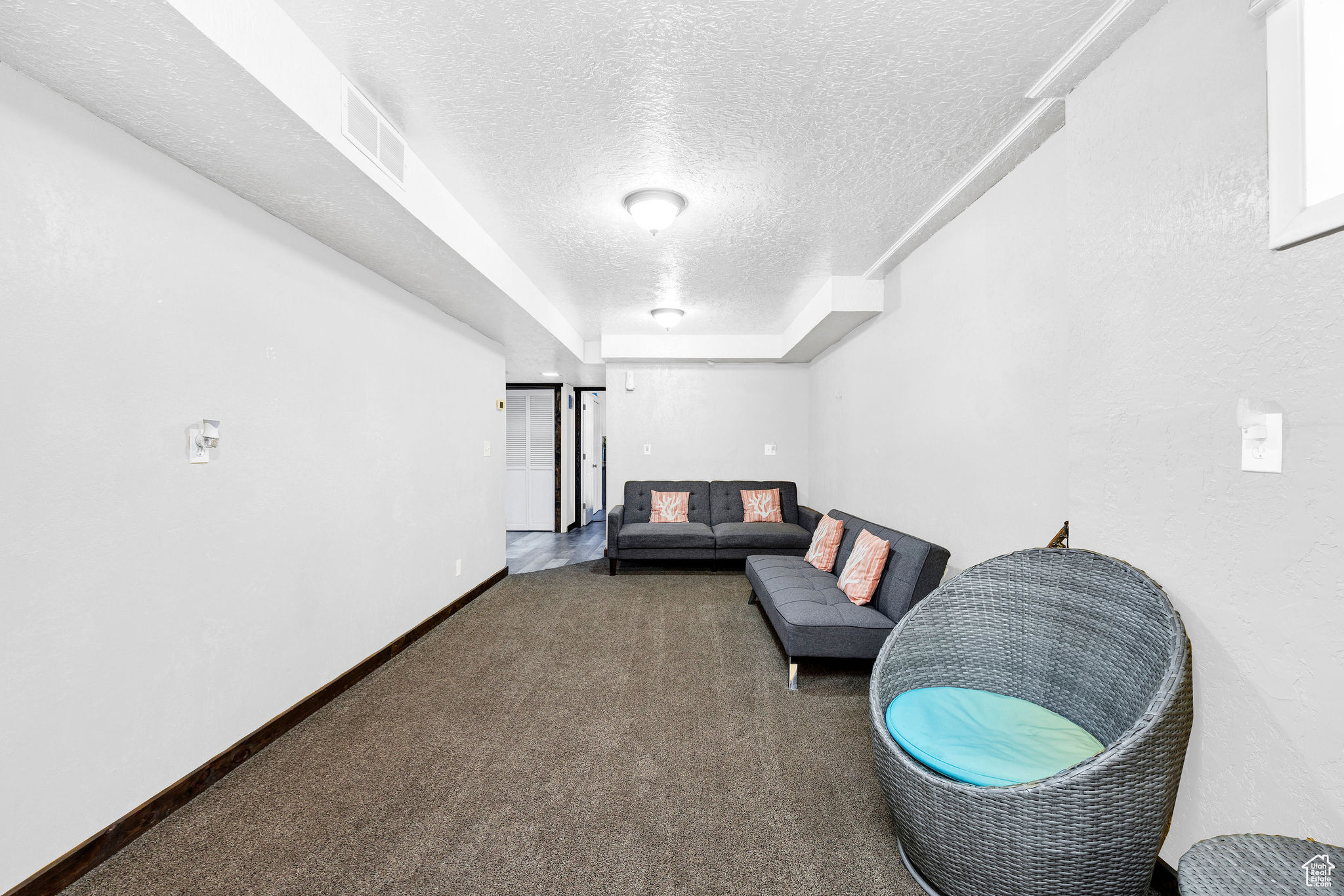 707 E SUNSET CIR
