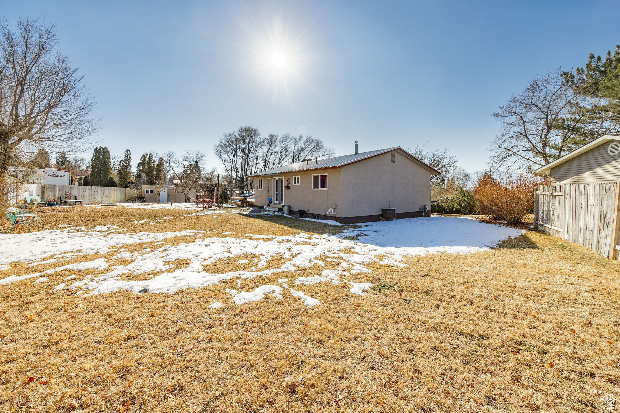 707 E SUNSET CIR