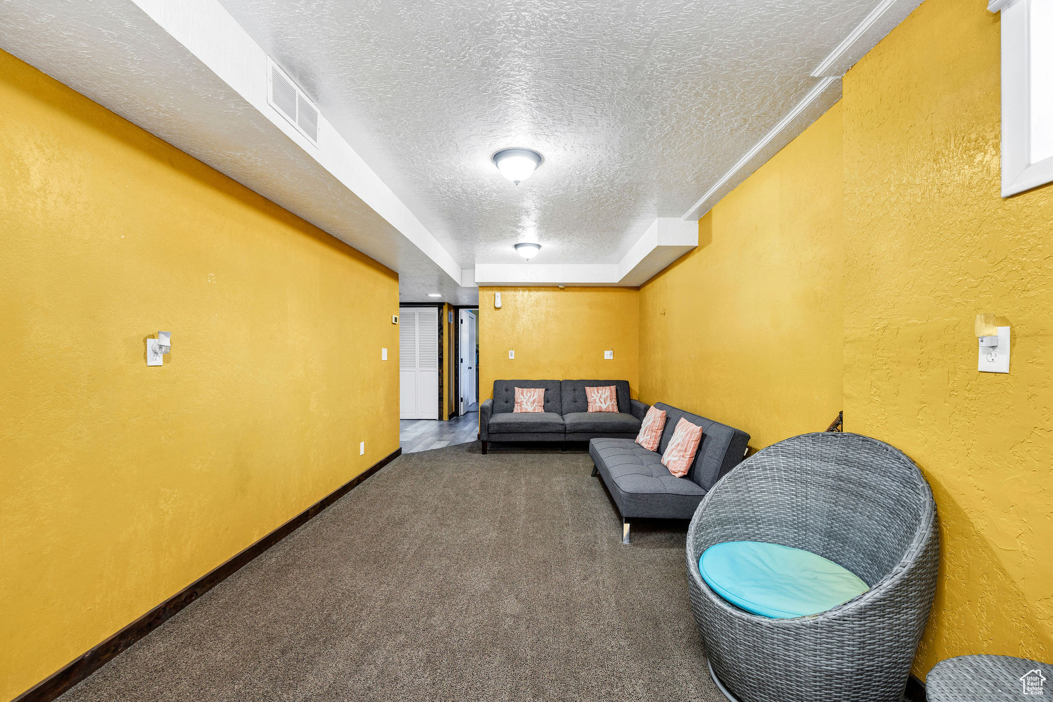 707 E SUNSET CIR