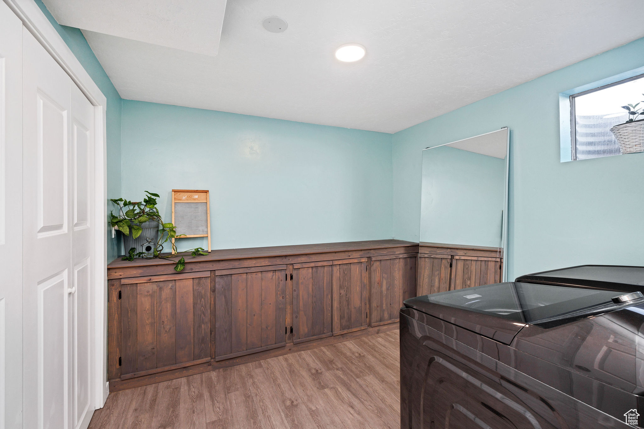 707 E SUNSET CIR