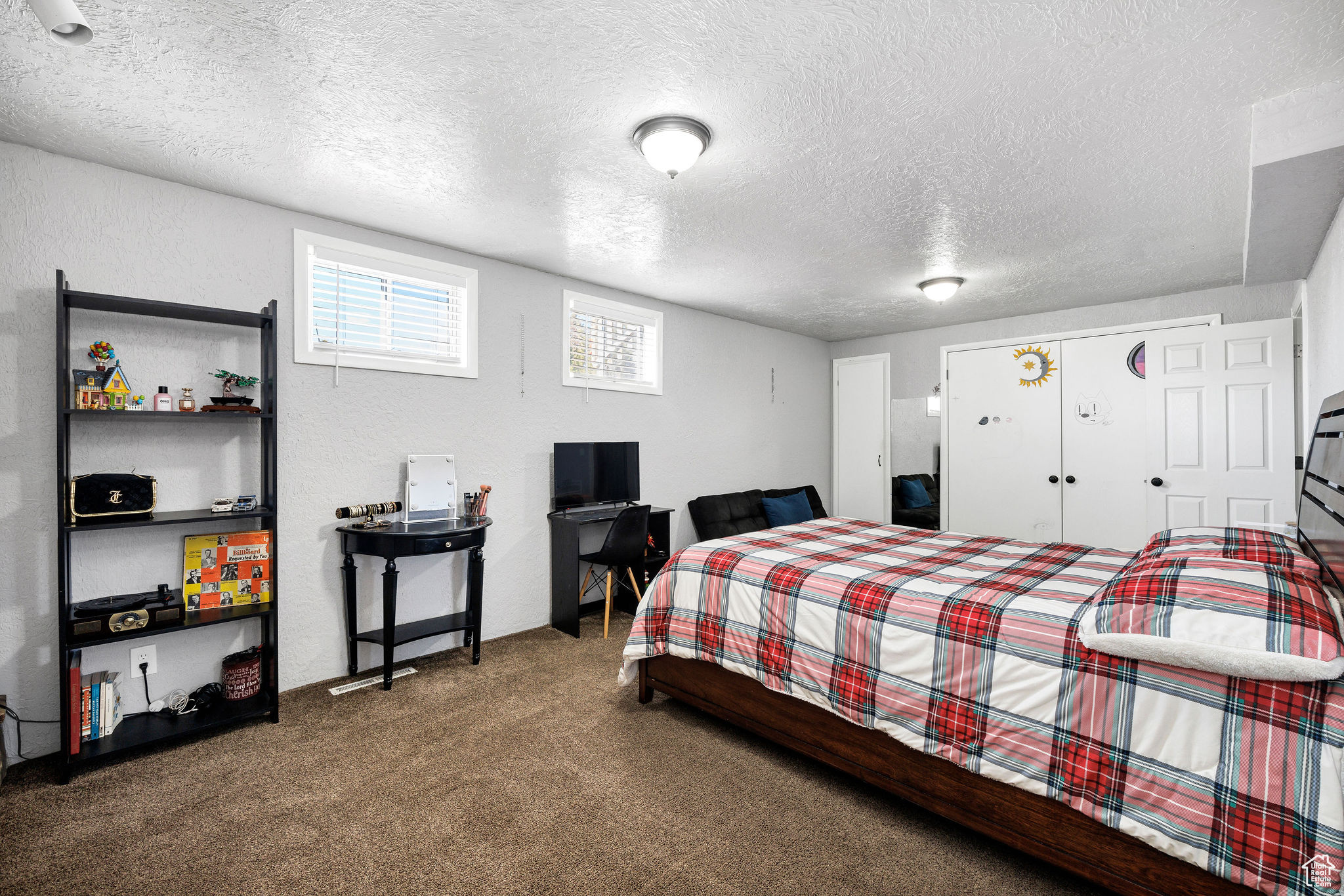 707 E SUNSET CIR