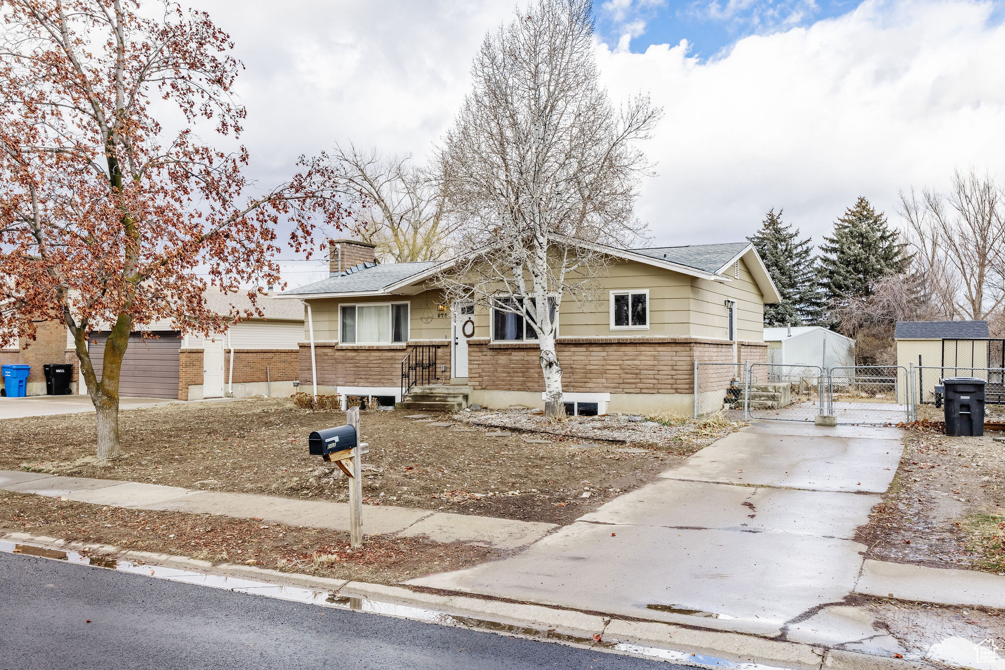 575 E FERNWOOD