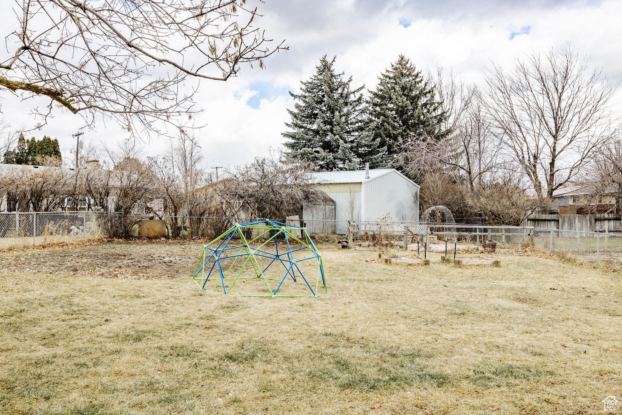 575 E FERNWOOD