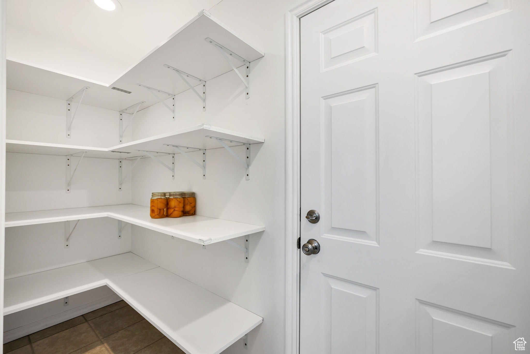 866 W 2650 S
