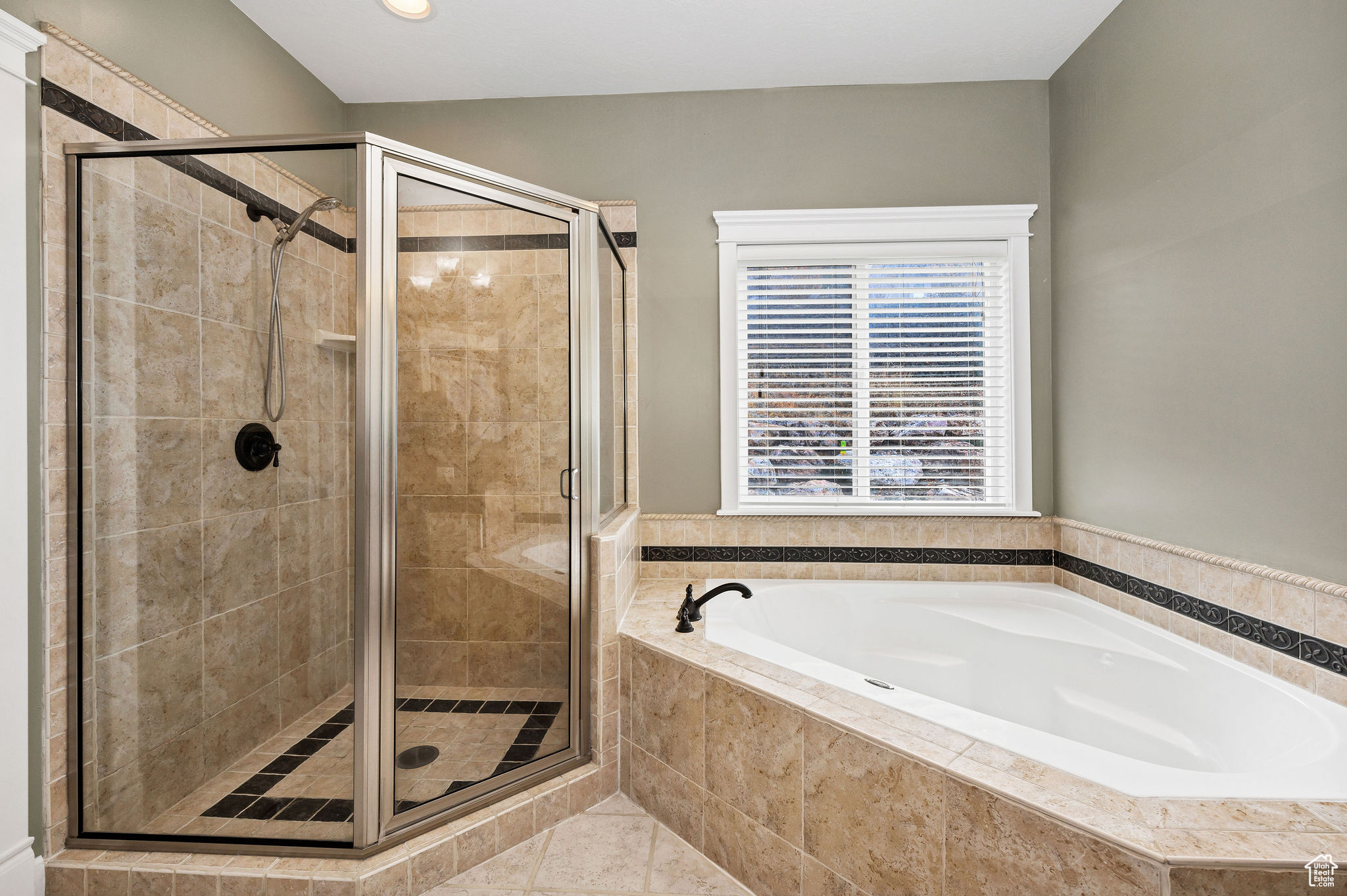 240 BUGLE WAY