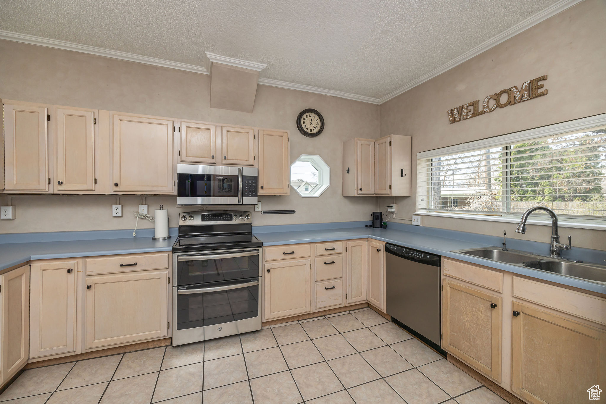 478 W CENTER ST
