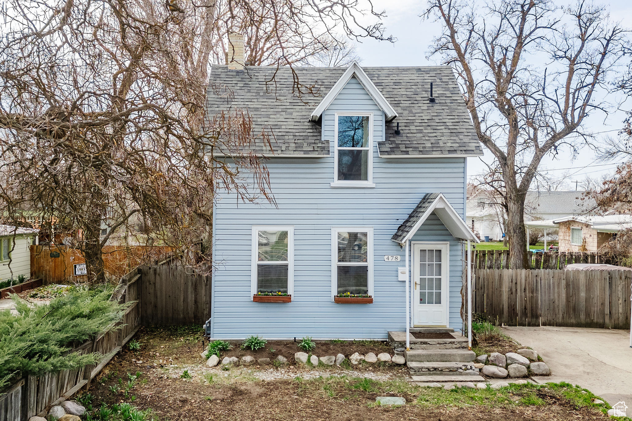 478 W CENTER ST