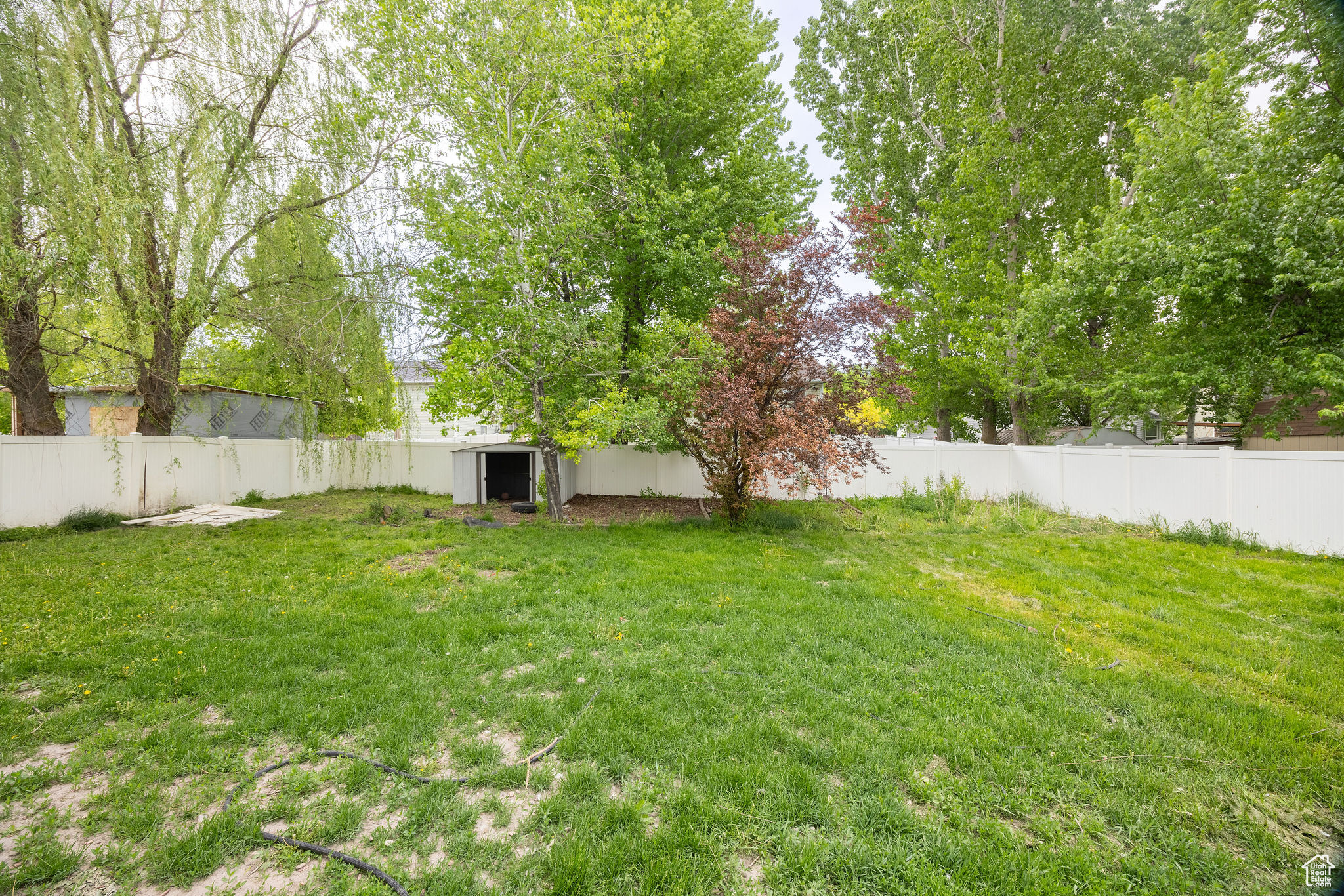736 MAJESTIC DR