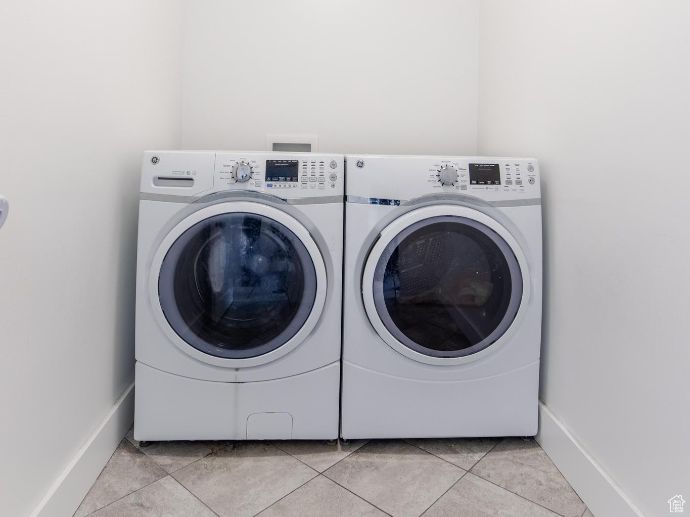 1086 W 2600 S