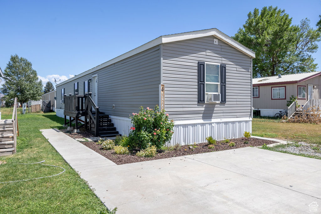 4 N SUNSET LN