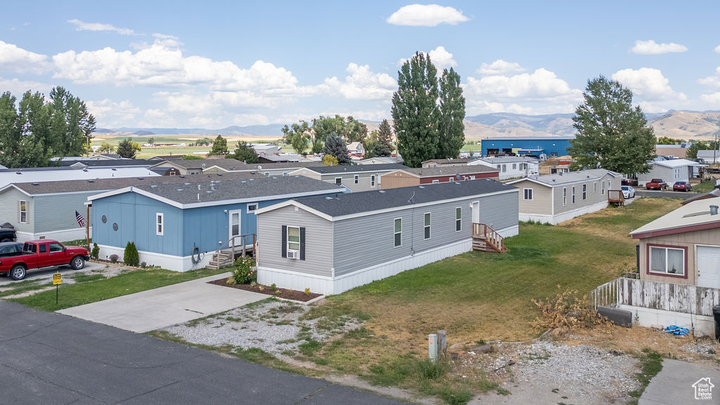 4 N SUNSET LN
