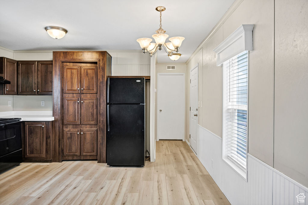4 N SUNSET LN