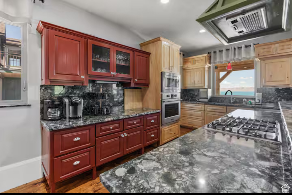 705 N LOCHWOOD VW