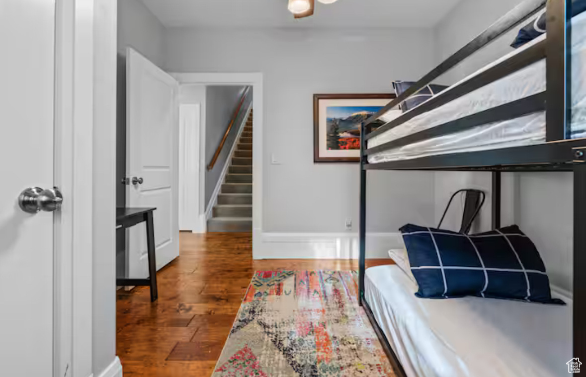 705 N LOCHWOOD VW