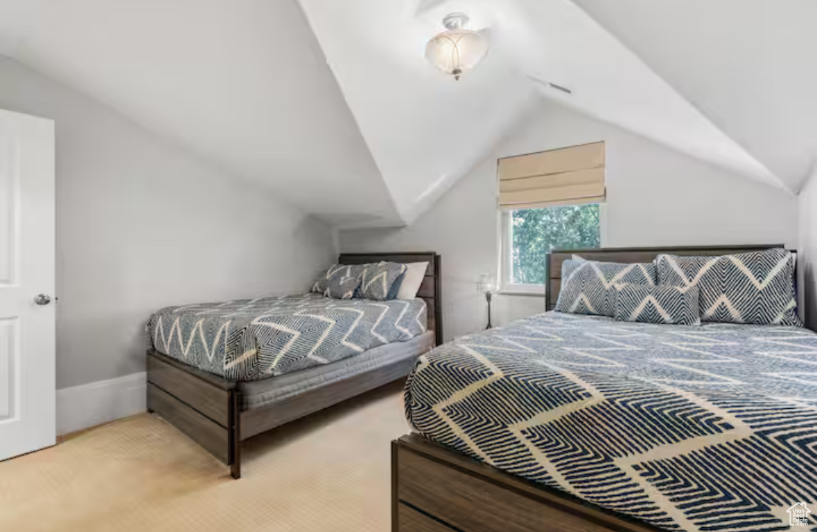 705 N LOCHWOOD VW