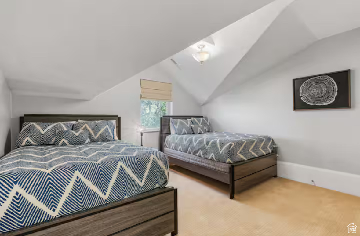 705 N LOCHWOOD VW