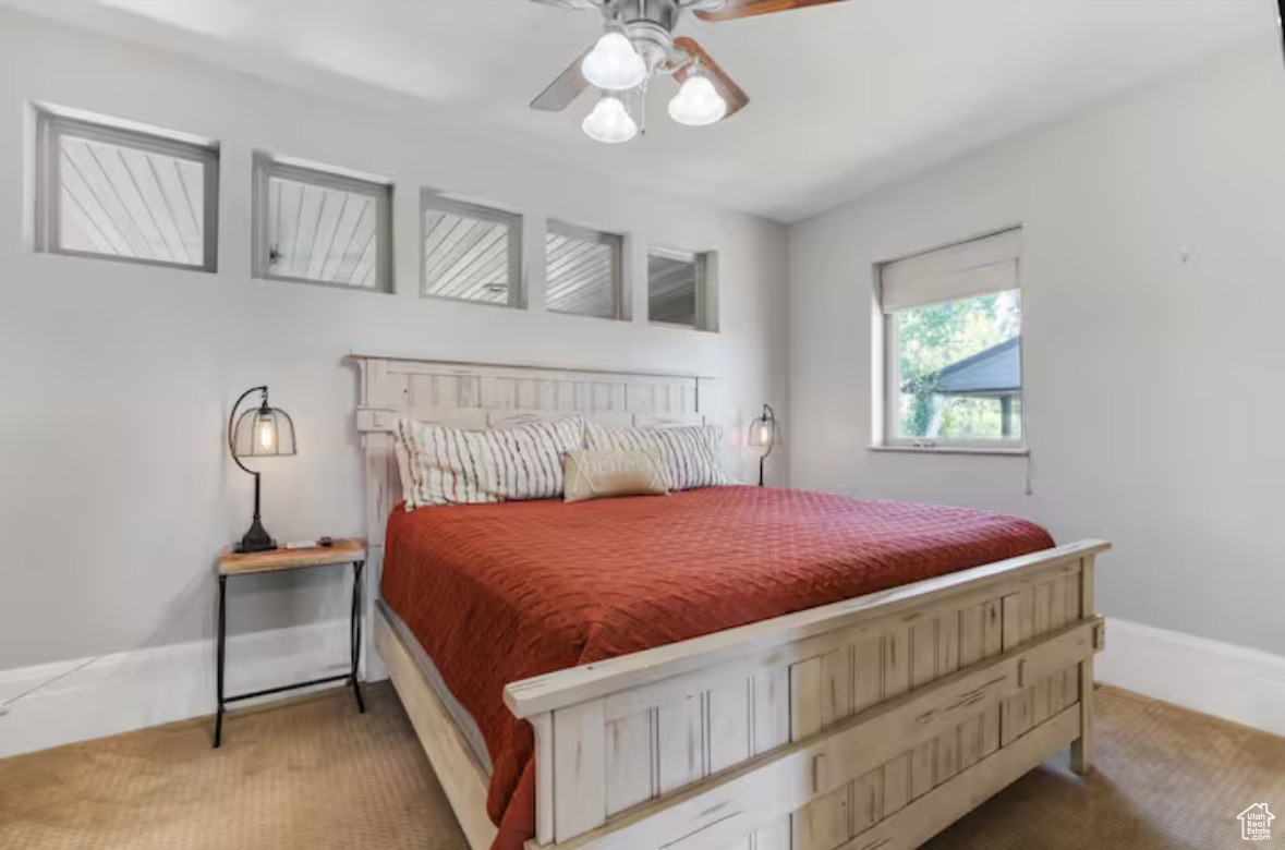 705 N LOCHWOOD VW