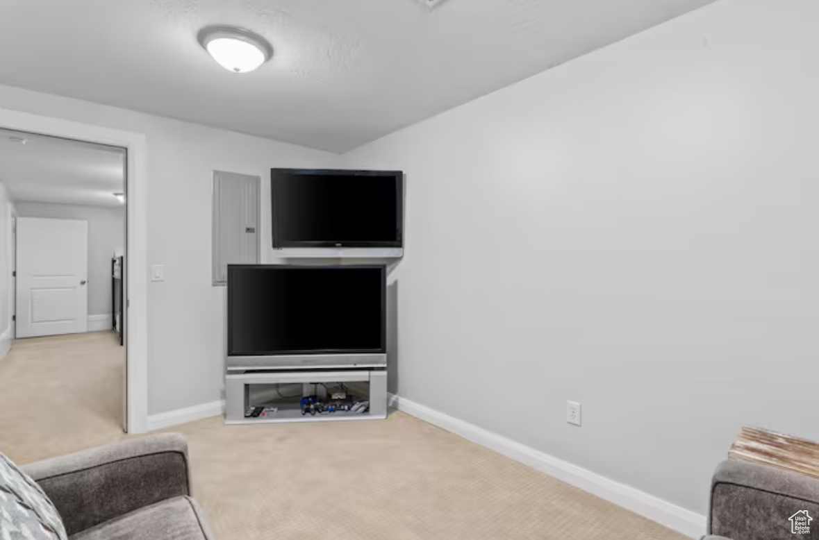 705 N LOCHWOOD VW