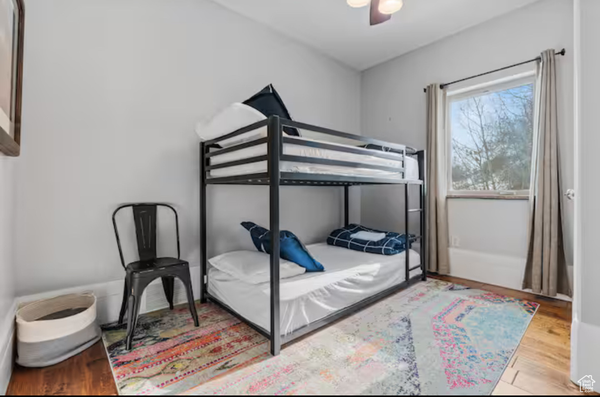 705 N LOCHWOOD VW
