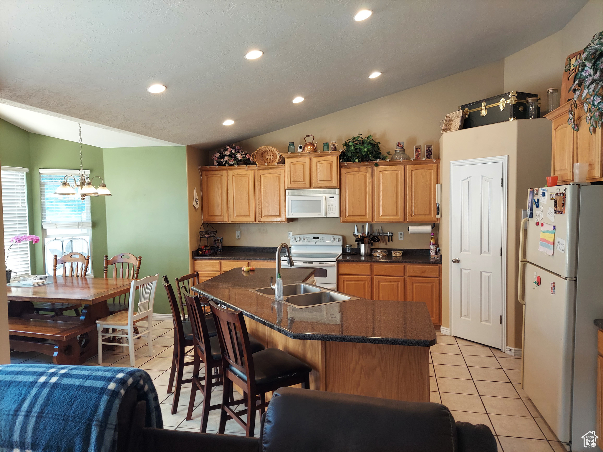 3219 S HUNTER FARM WAY