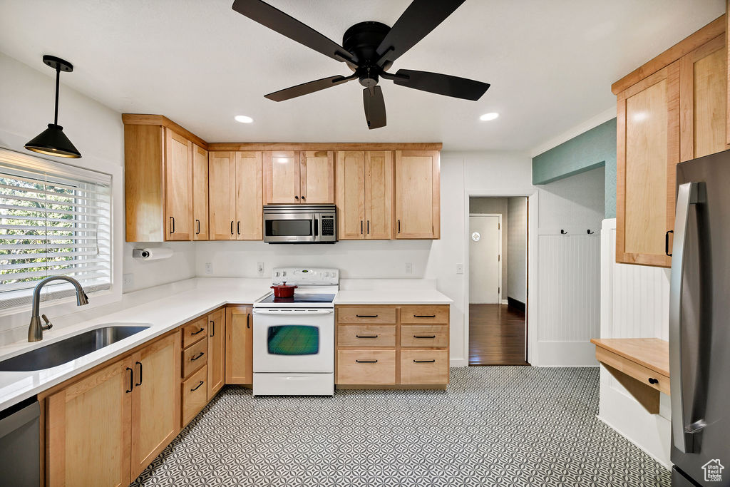 306 S MAIN ST