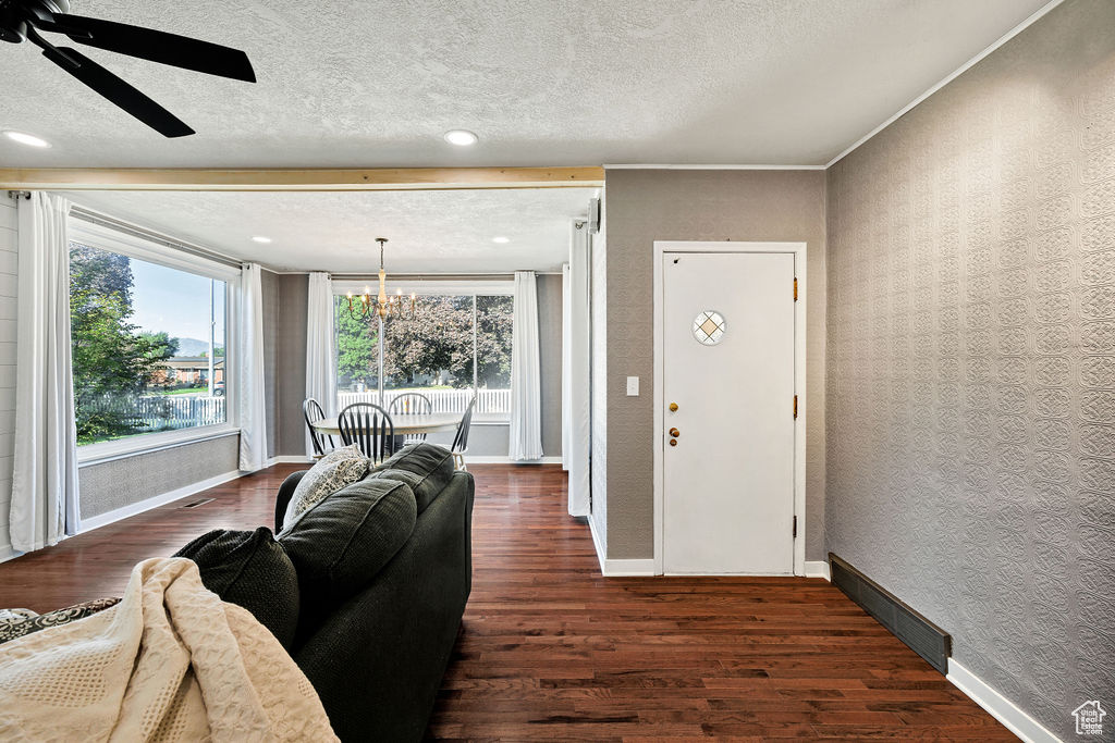 306 S MAIN ST