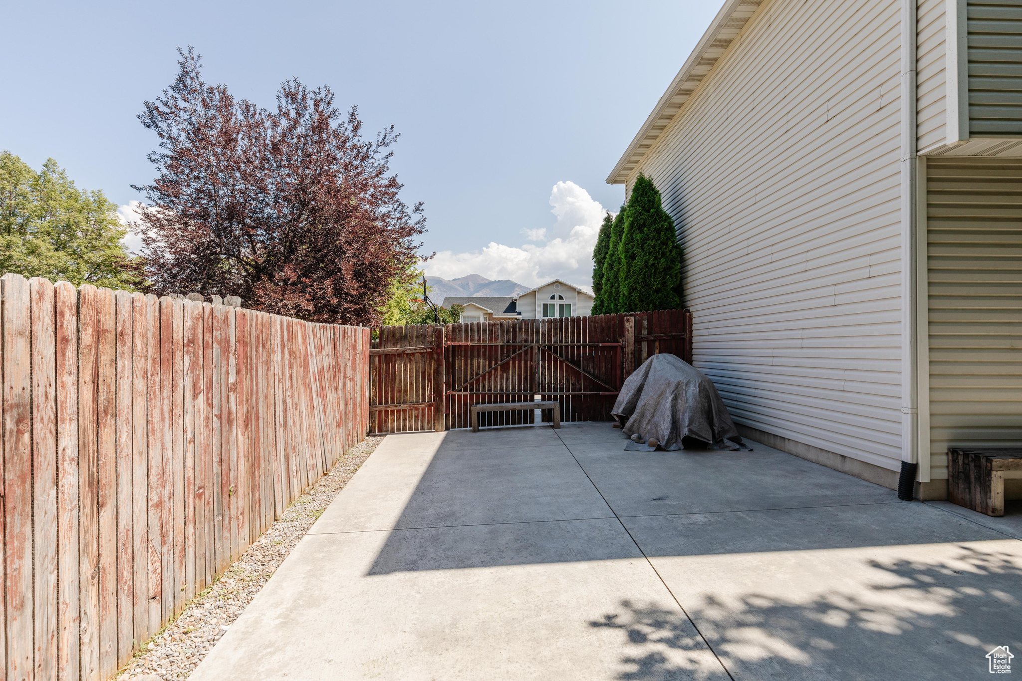 80 E 1370 SOUTH PL