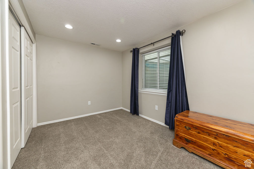 939 E SAM CIR