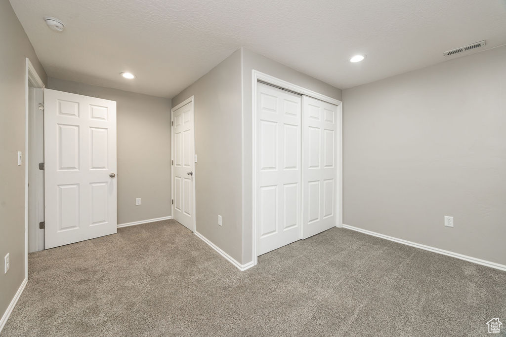 939 E SAM CIR