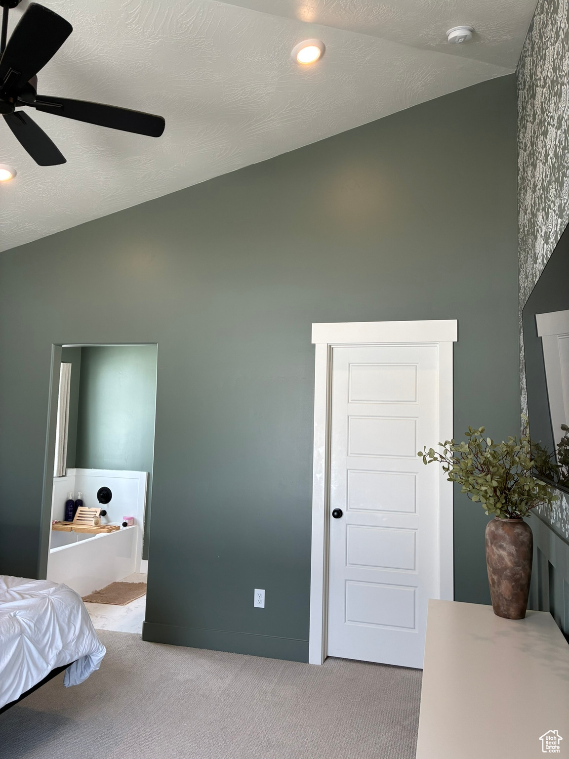 1573 E LYNX LN