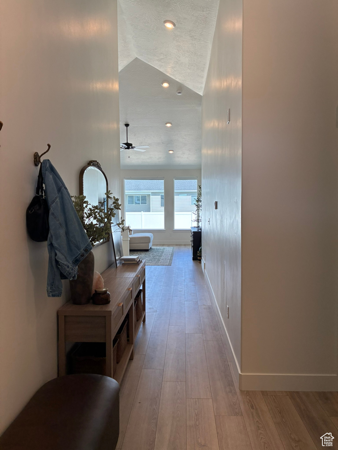 1573 E LYNX LN