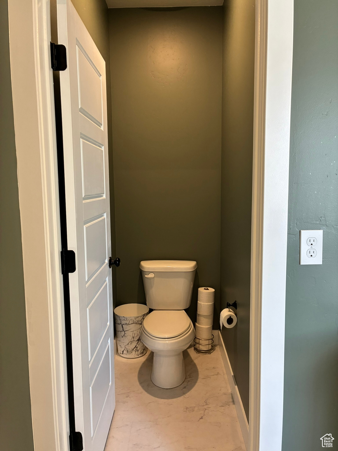 1573 E LYNX LN