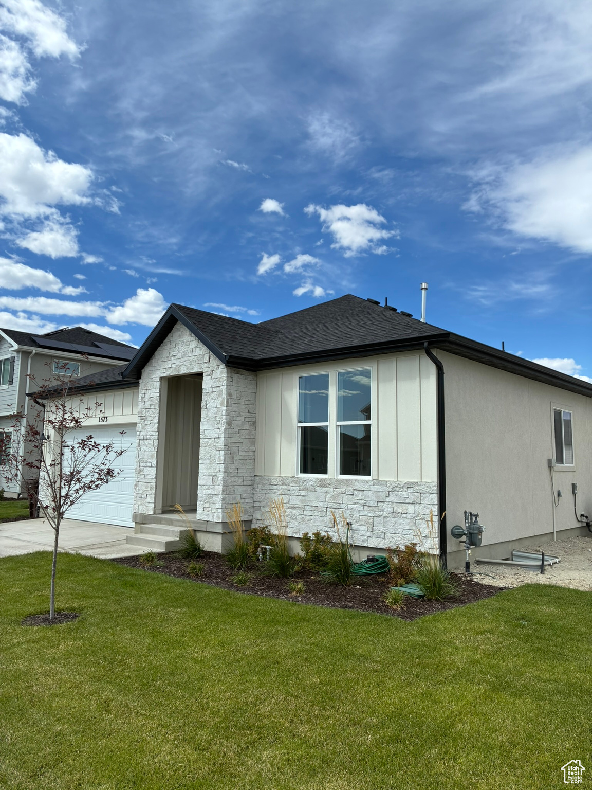 1573 E LYNX LN