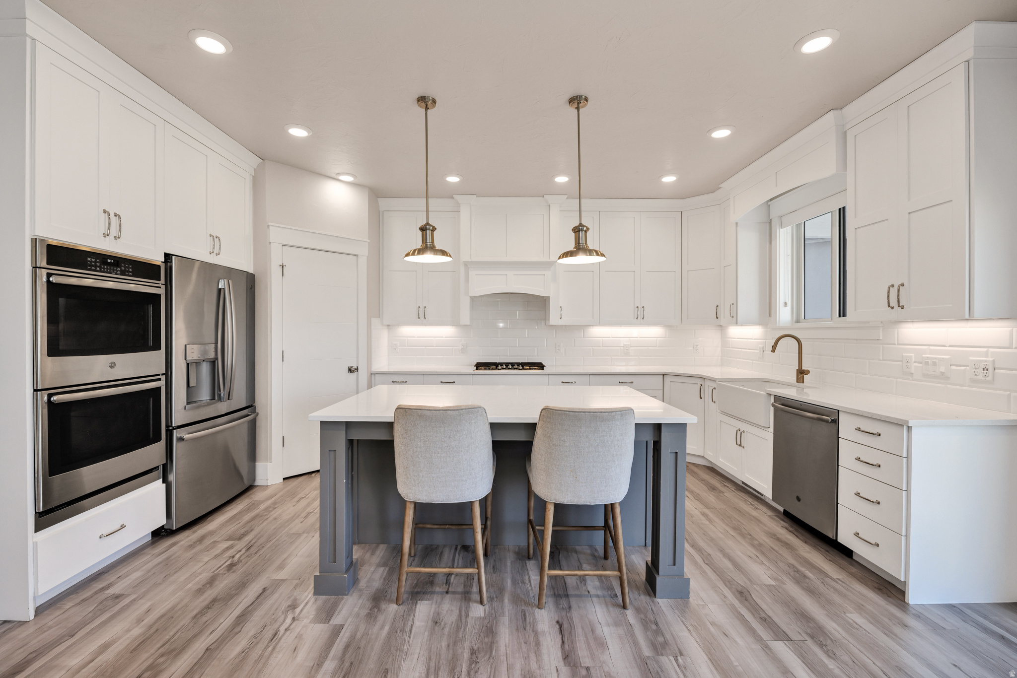 4009 S COTTONWOODS COURT