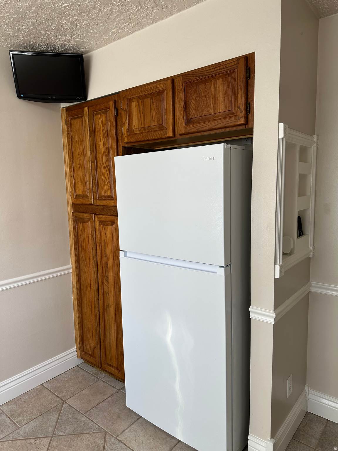 571 E BEN LOMOND AVE