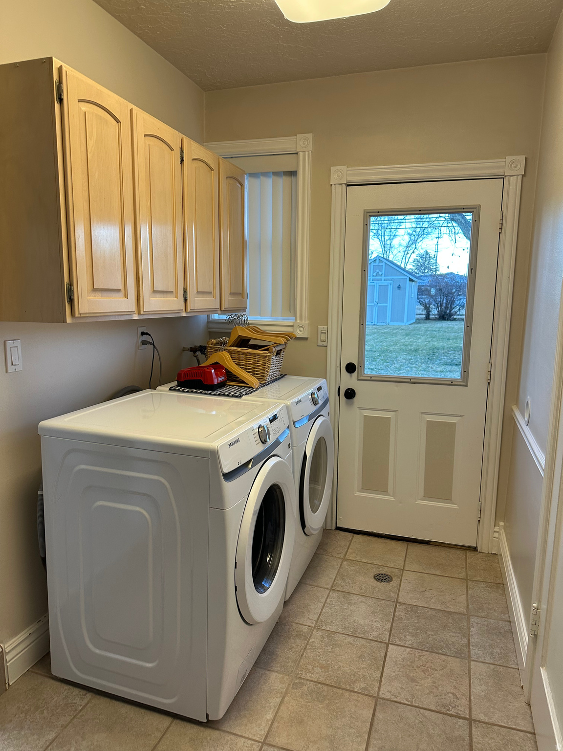 571 E BEN LOMOND AVE