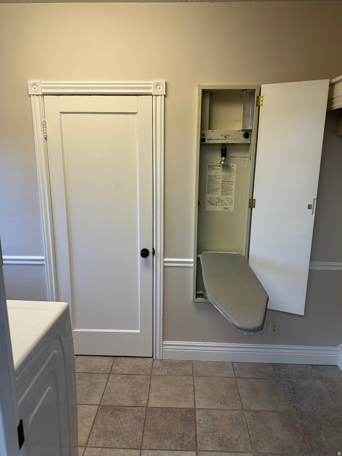 571 E BEN LOMOND AVE