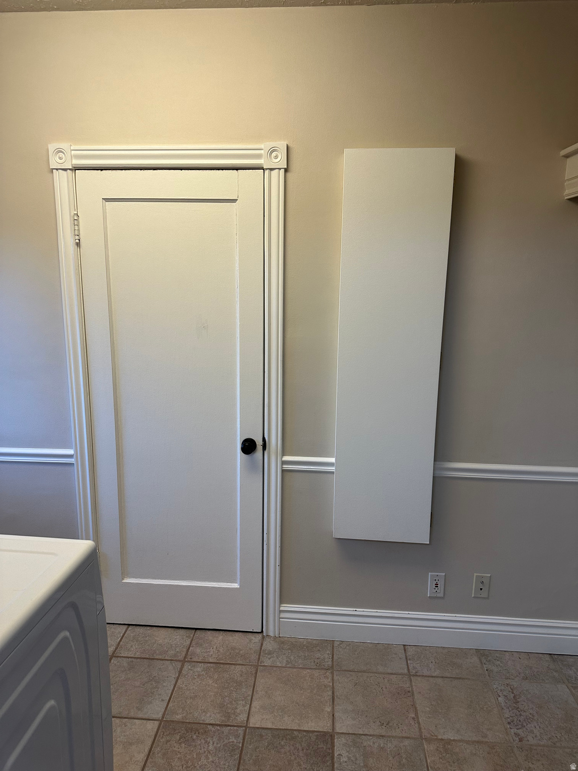 571 E BEN LOMOND AVE